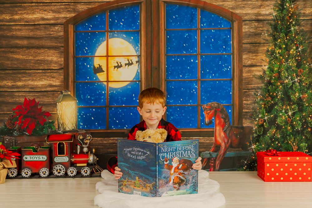 Festive Christmas and holiday mini sessions in Ridgefield, Fairfield, Danbury, Wilton, Westport & New Canaan, CT. Perfect for family, childr