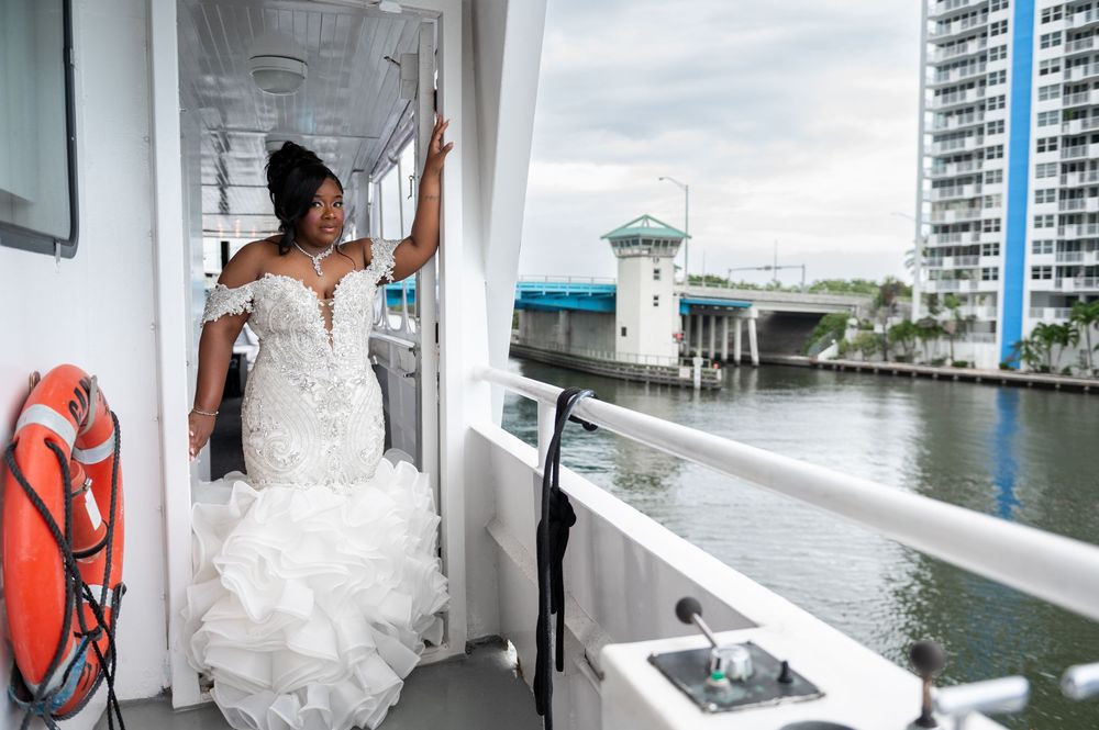 Couple sharing first look on Sun Dream Yacht Caprice in South Florida
