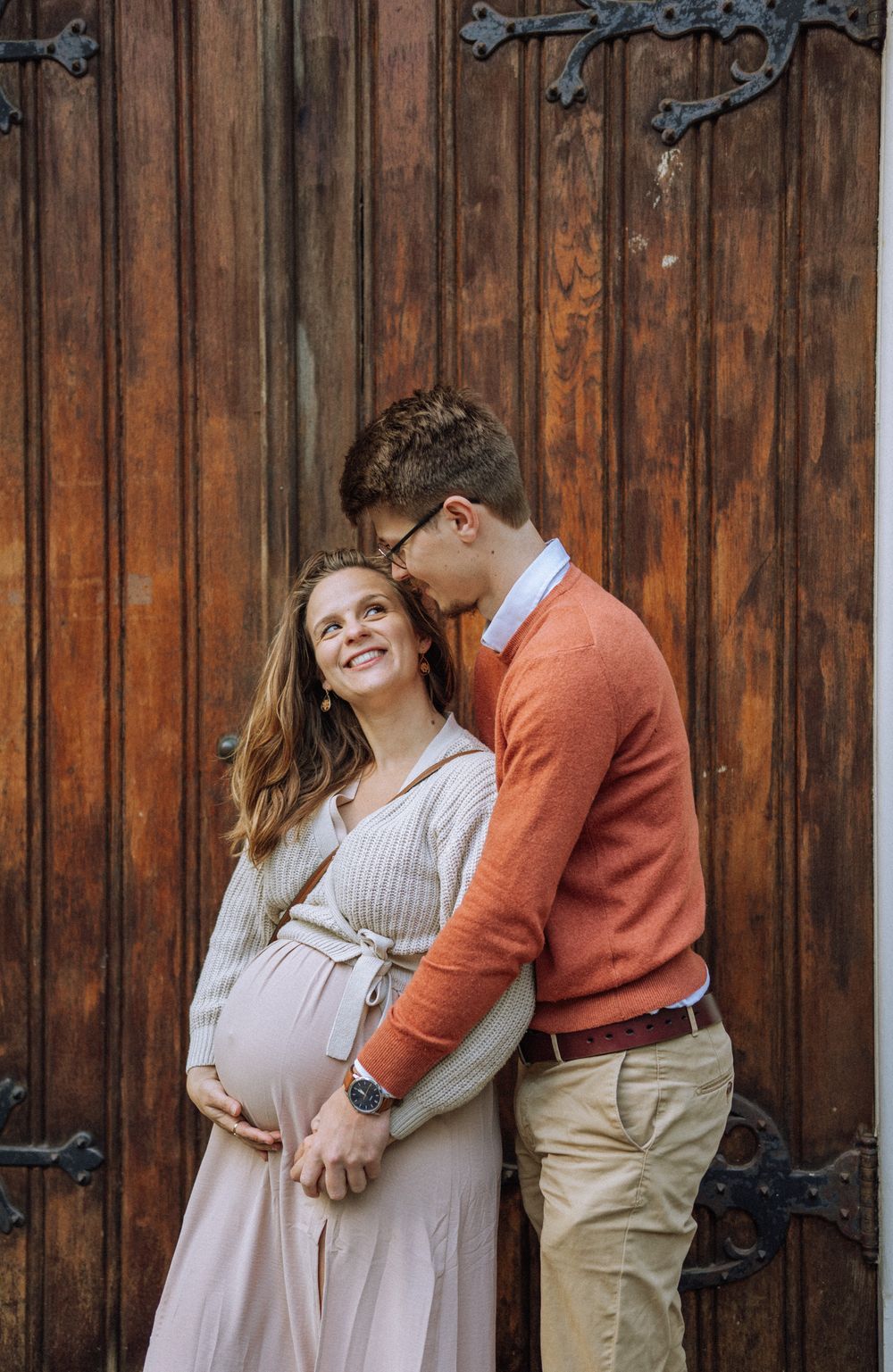 Outdoor maternity photoshoot Amsterdam