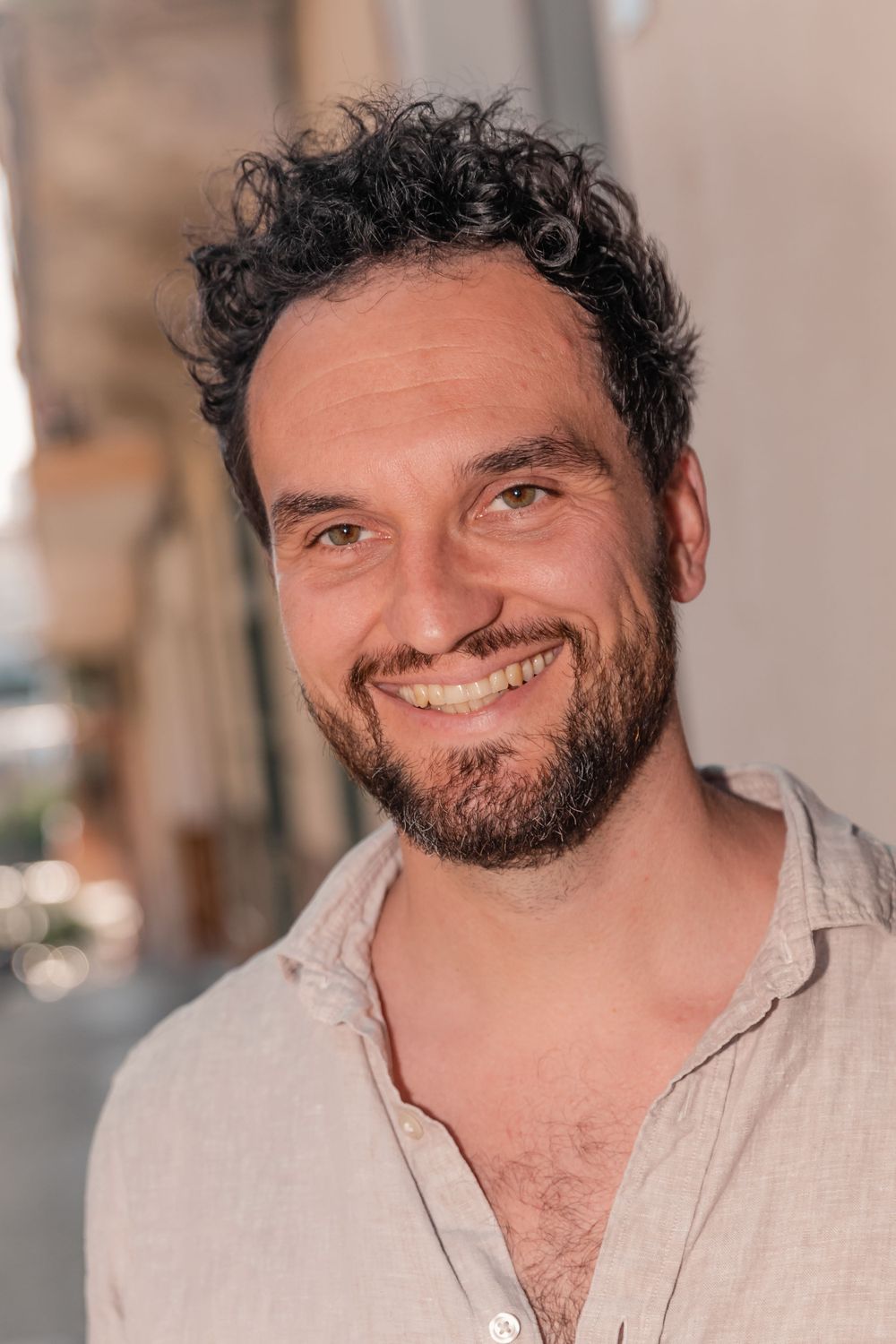 portrait session of male business coach in Porto Cristo Mallorca.