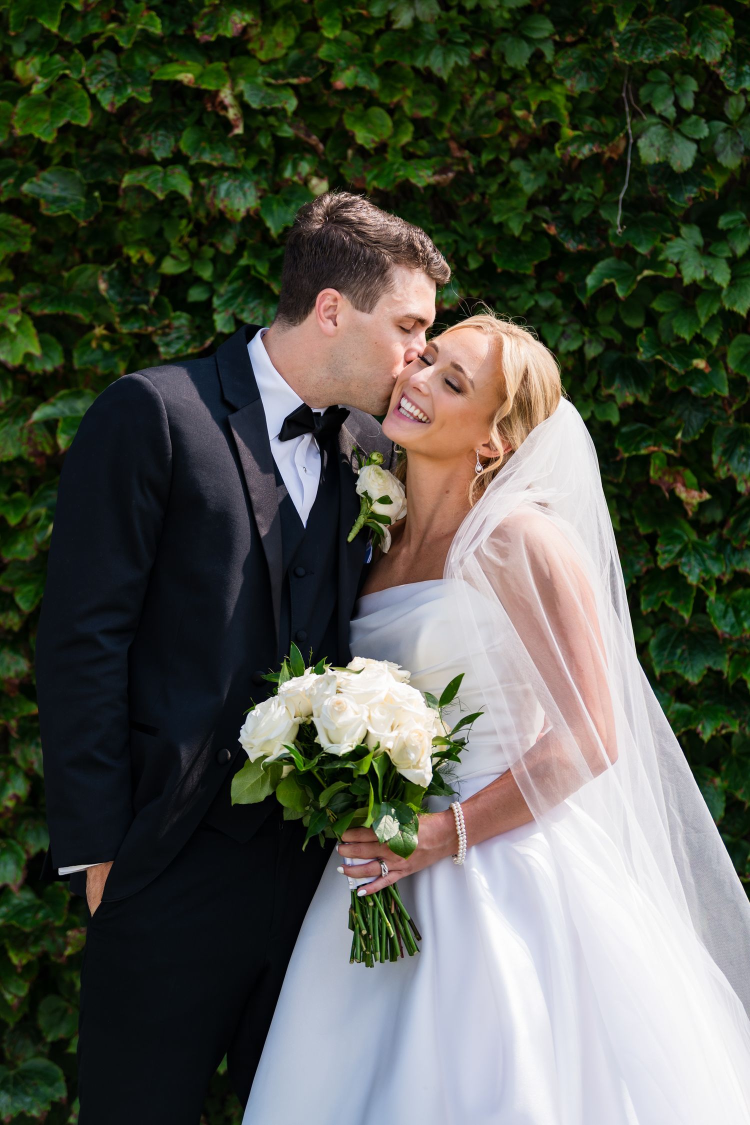 leading rhode island wedding photographer, top rated belle mer wedding photographer rhode island, classic portrait photographer newport ri