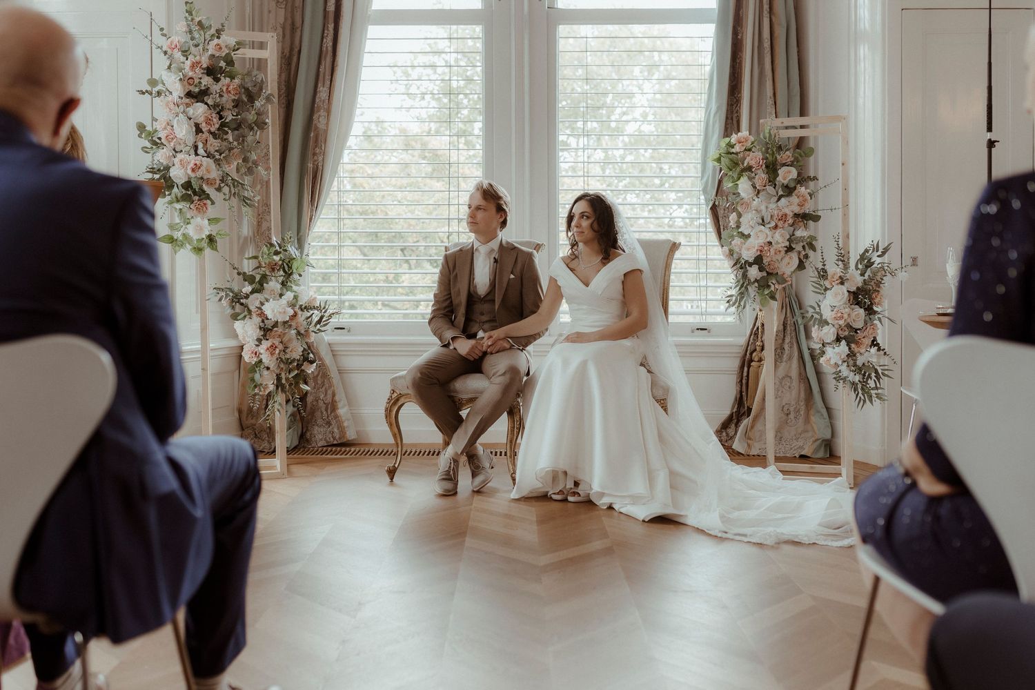 Op zoek naar een ervaren trouwfotograaf in Almelo of omstreken? Ik beantwoord de veelgestelde vragen bij het kiezen van een trouwfotograaf!