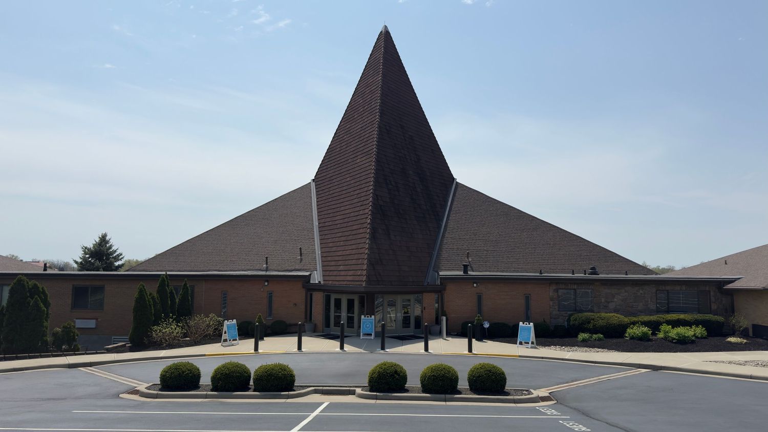 Northeast Church of Christ Building