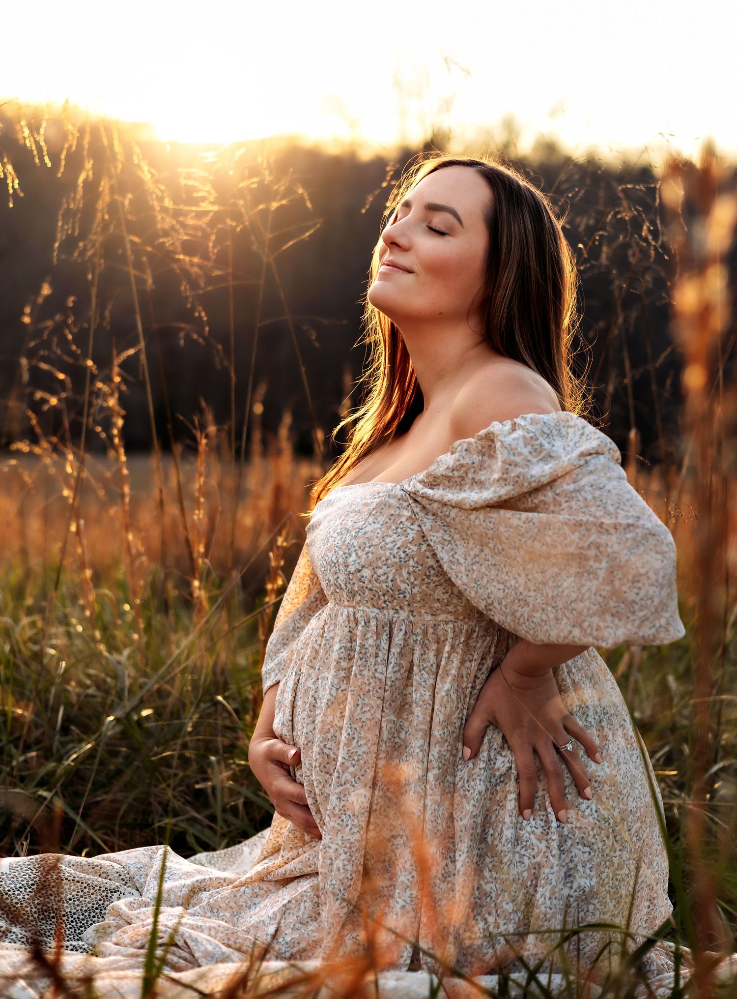 Greensboro and Burlington outdoor maternity photographer, golden hour maternity photos