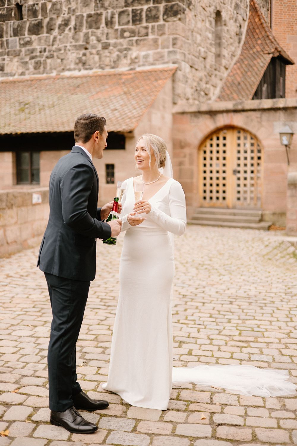 Nuremberg Wedding at the Imperial Castle - Nuremberg City Center Wedding - Wedding Photographer Nuremberg - Johanna Patton Photography
