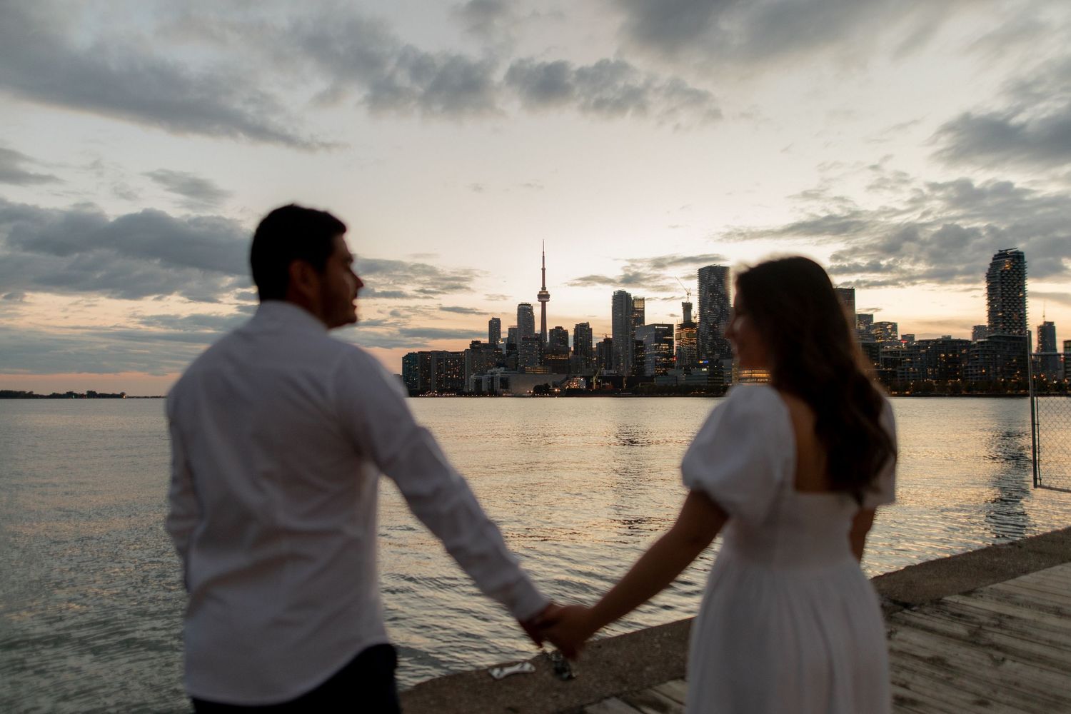 Down Town Toronto skyline Photoshoot, engagement Photographer