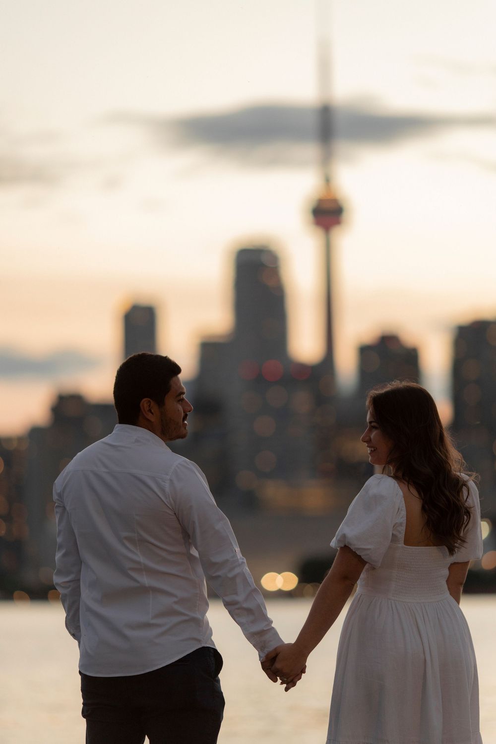 Down Town Toronto skyline Photoshoot, engagement Photographer