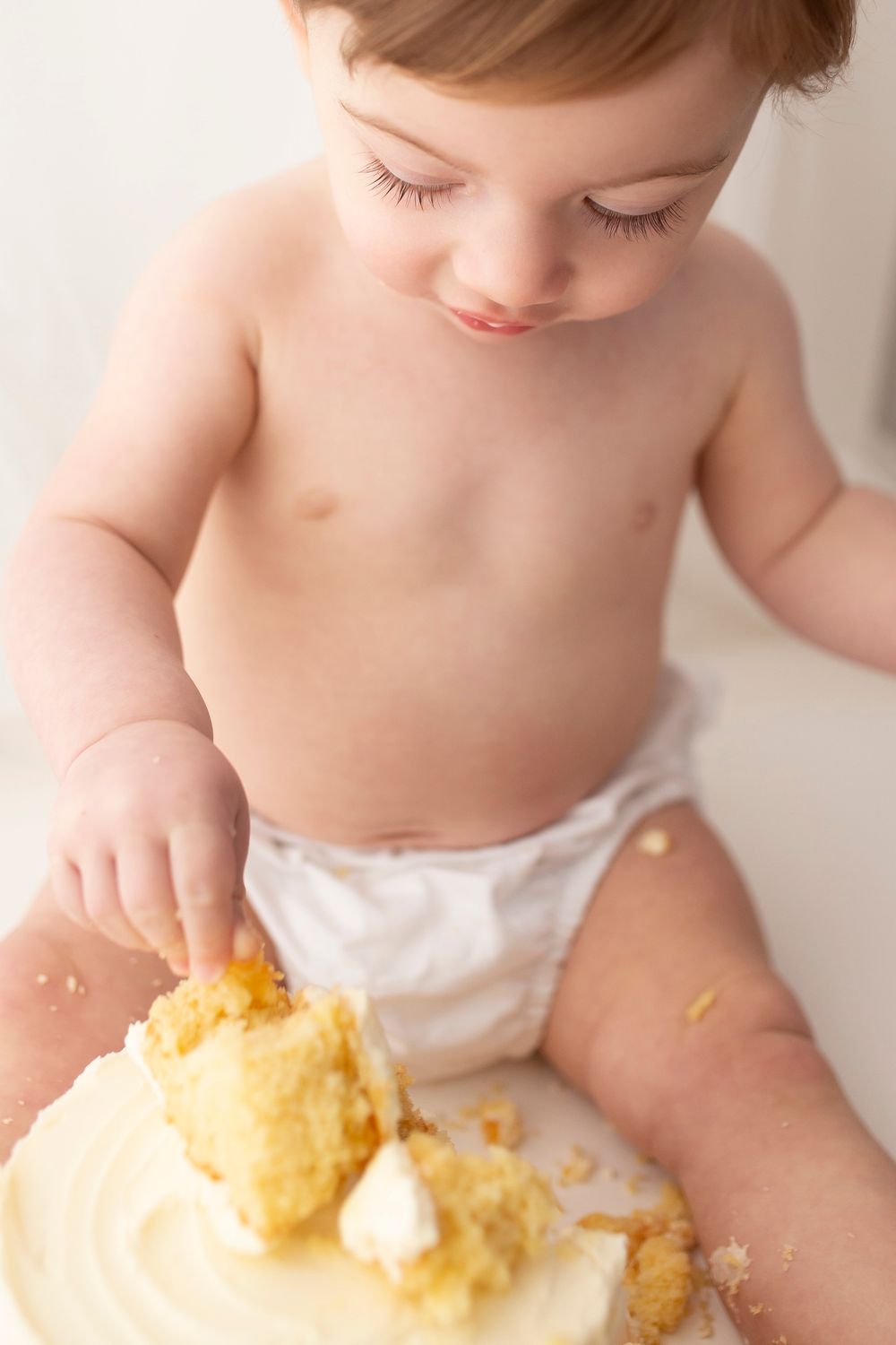 cake smash  by little wonderland photography widnes cheshire