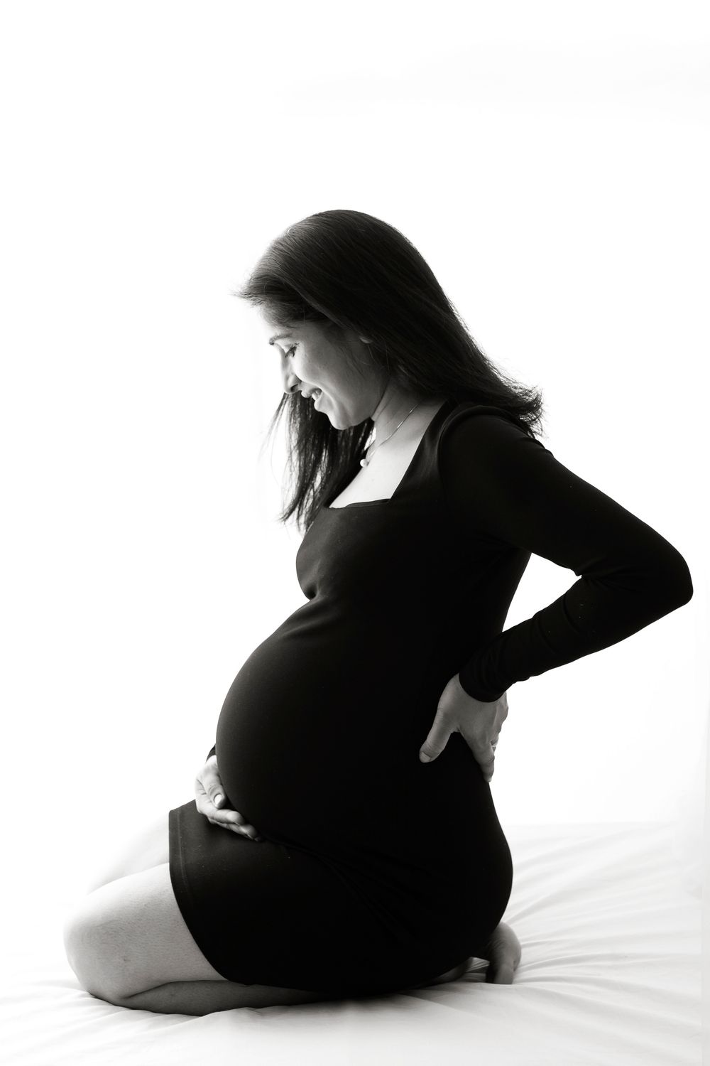 maternity portrait  by little wonderland photography widnes cheshire