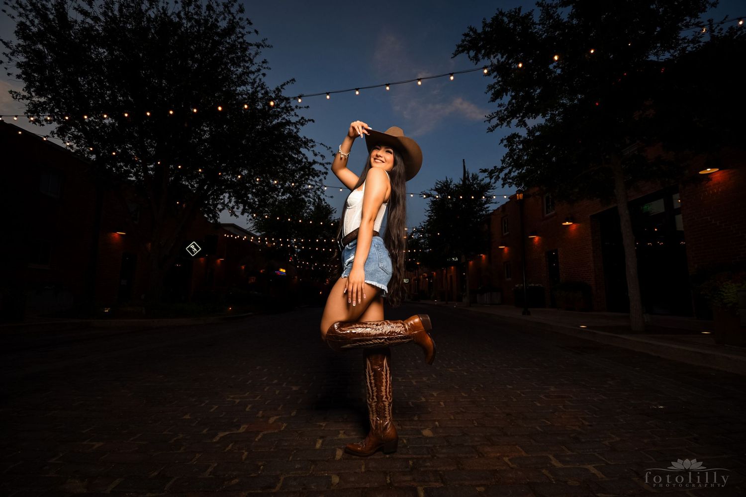 western style quince photoshoot locations Texas – ranch, Stockyards, and rustic settings