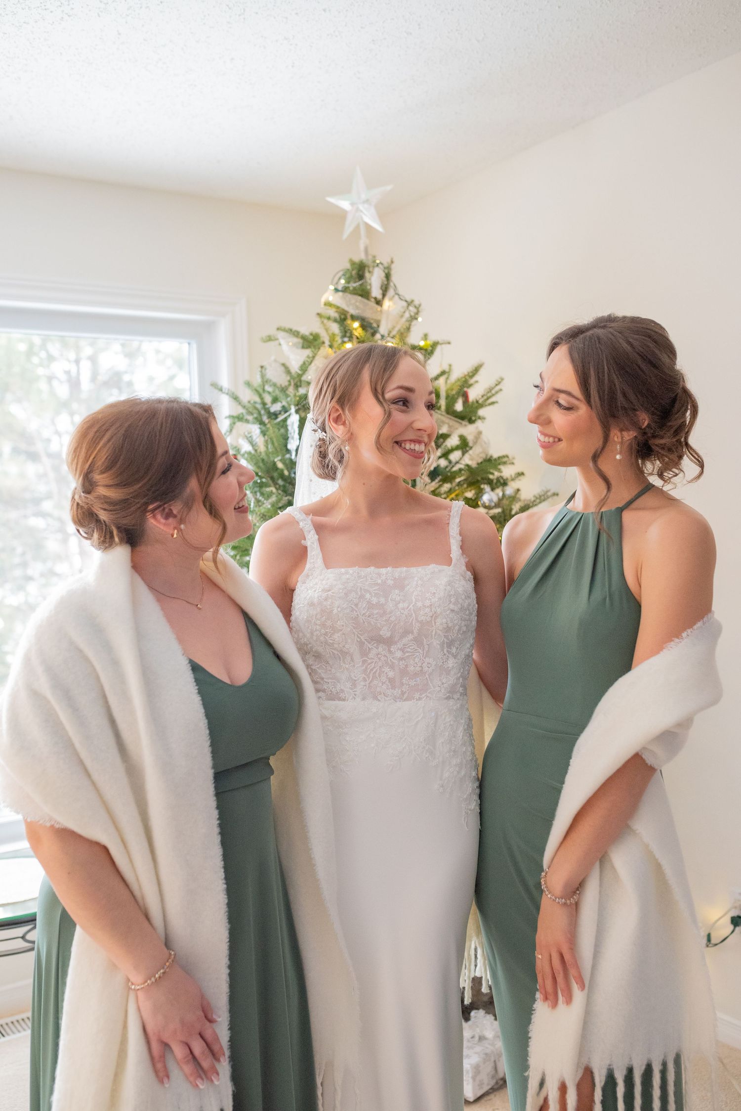 Bride shares emotional first look with father in cozy Ottawa home