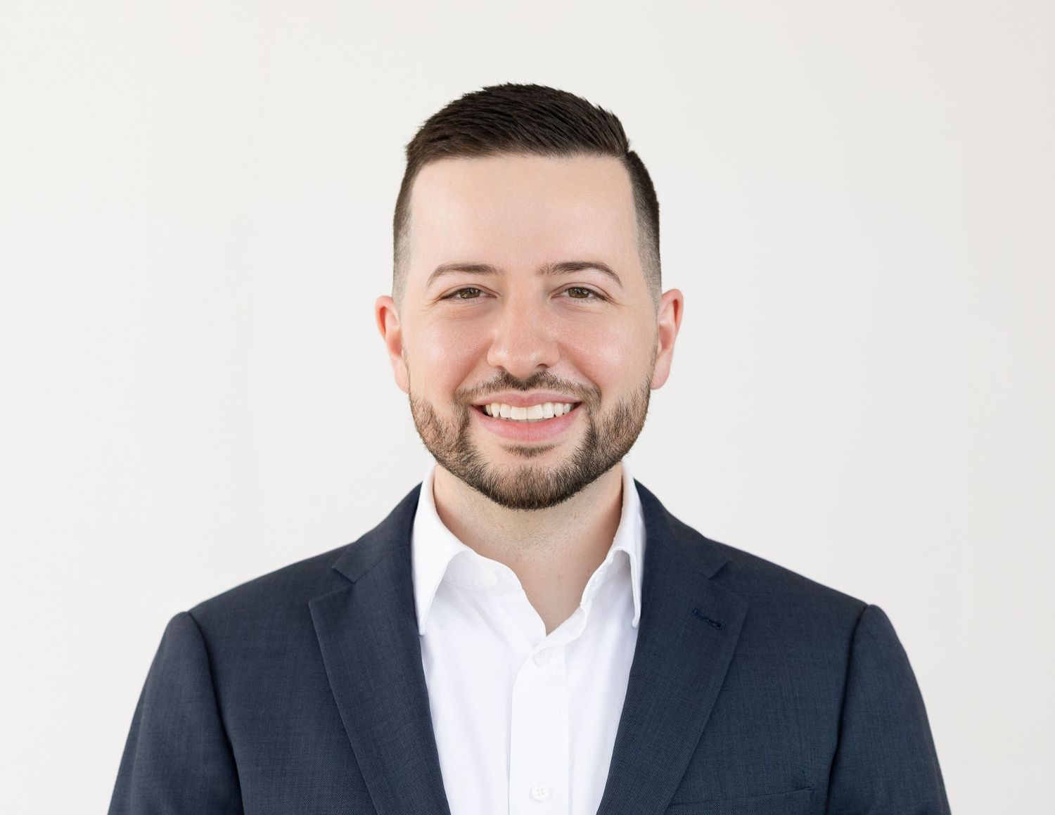 London realtor Ian Pepler headshots session in Strathroy Ontario with captured by Thea photography.