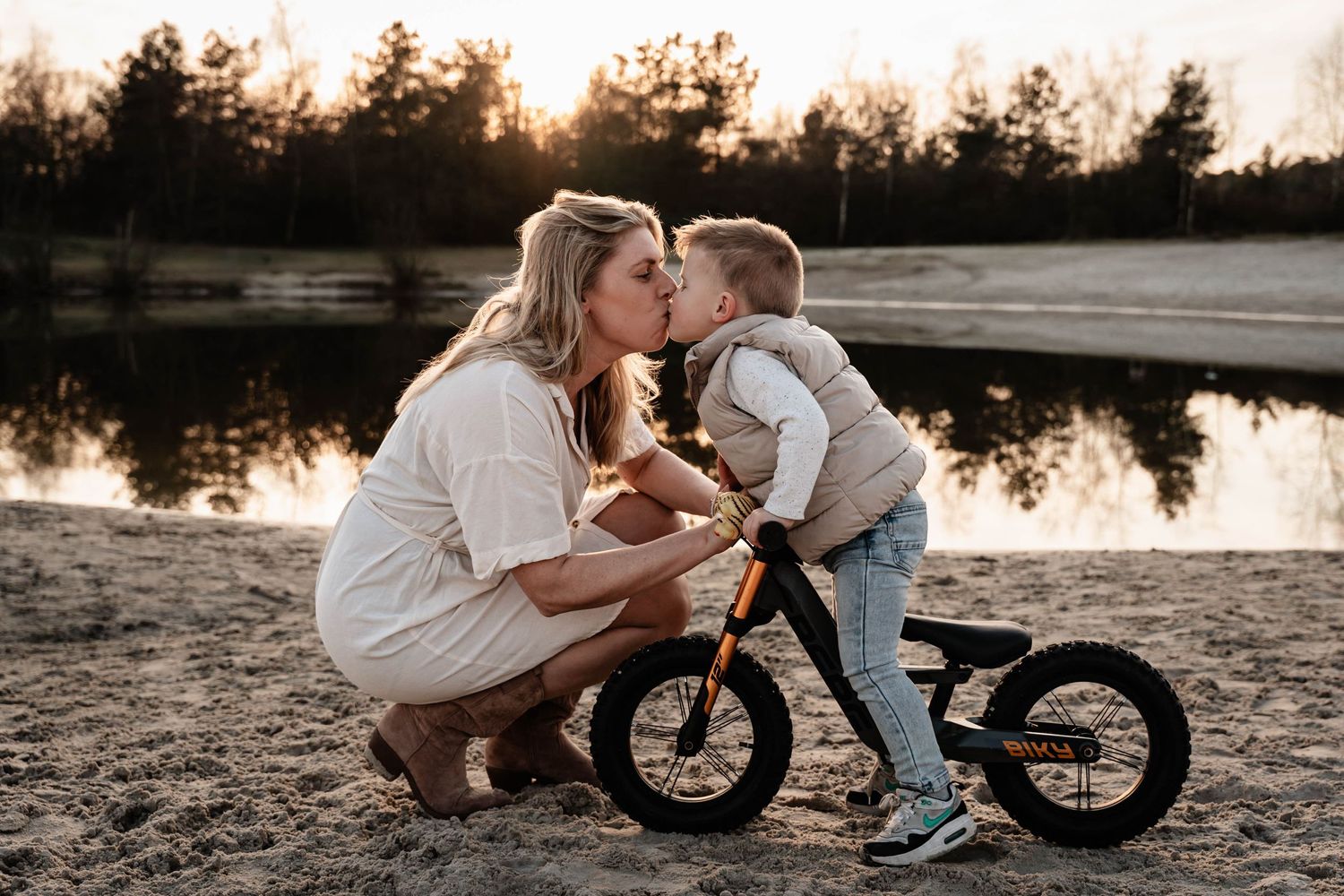 Motherhood shoot - Malon Voortman Fotografie