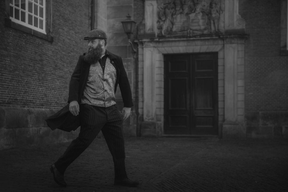 Peaky Blinders fotoshoot Almelo, stoere en stijlvolle vintage shoot in de sfeer van de jaren 20. Peaky Blinders shoot Twente, Themafotoshoot