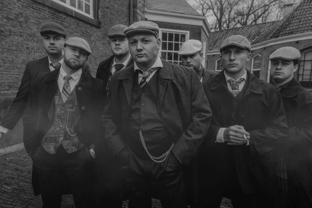 Peaky Blinders fotoshoot Almelo, stoere en stijlvolle vintage shoot in de sfeer van de jaren 20. Peaky Blinders shoot Twente, Themafotoshoot