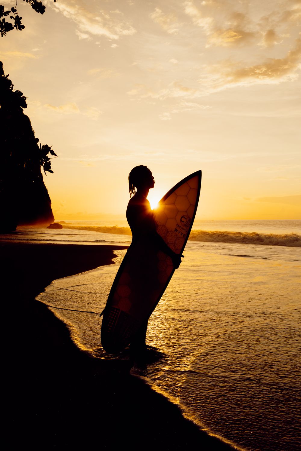 Shooting marque surf plage sauvage Martinique ambiance tropicale