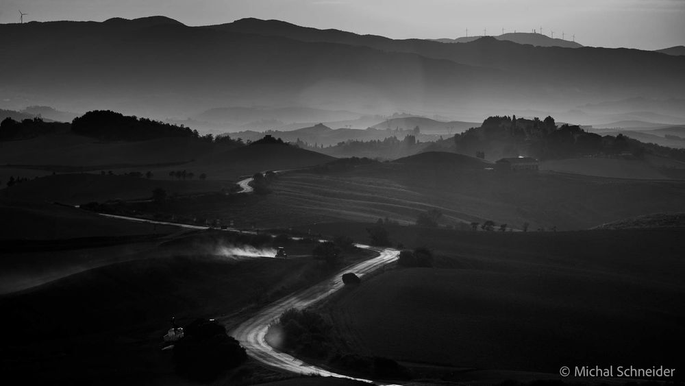 fotografie michal schneider foto photo photography italy italie toskansko toskánsko tuscany black and white light světlo západ cesta cena