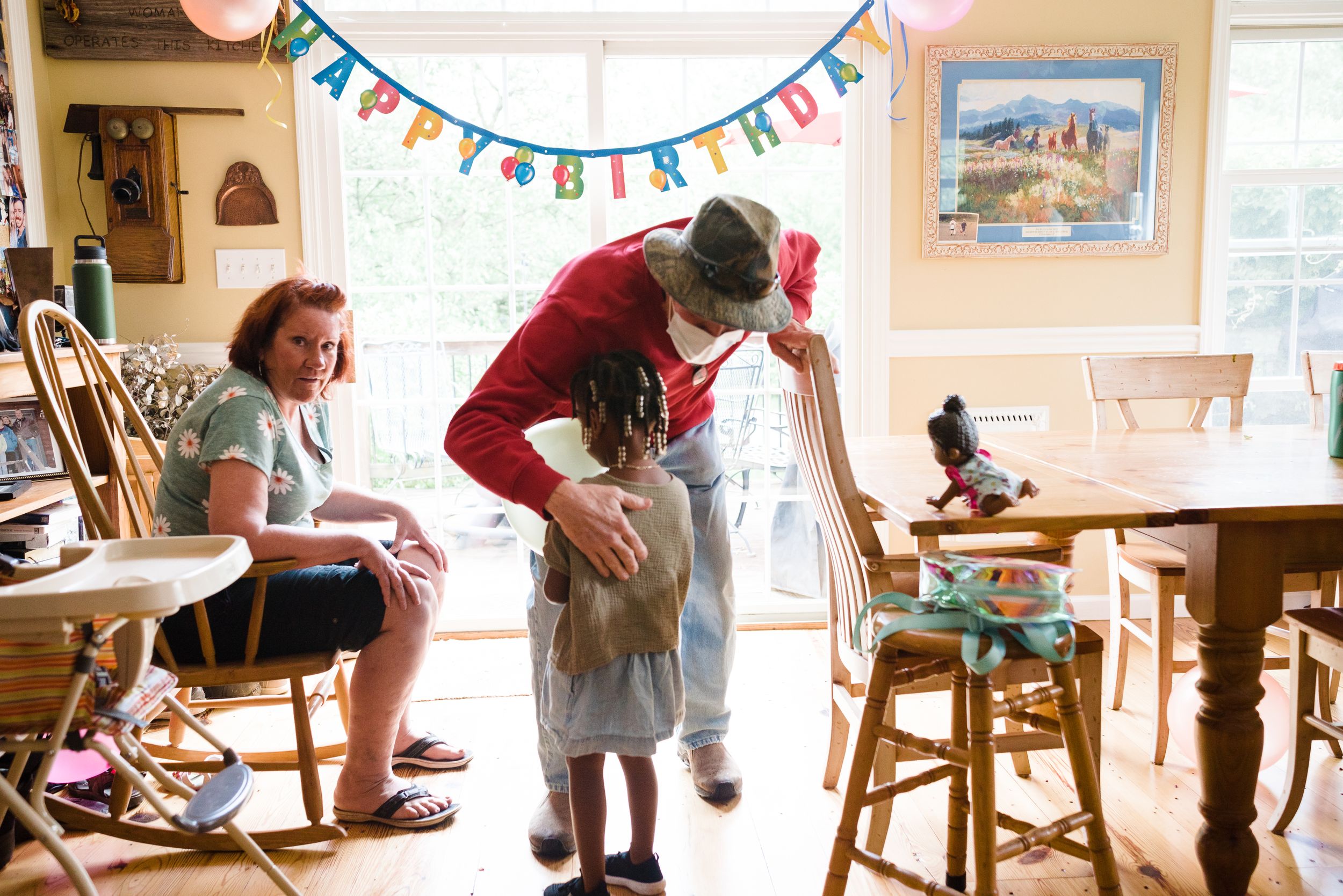 Memphis family photographer captures legacy moments with grandparents who want photos with their grandchildren.
