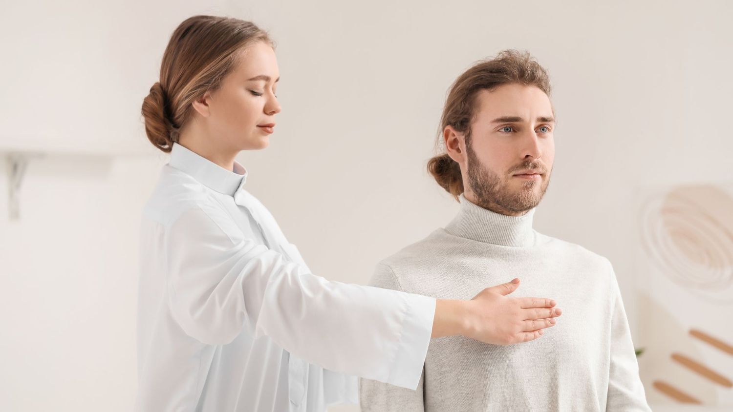 Formación Holística Costa Rica ofrece cursos de Reiki y Péndulo Hebreo, Registros Akáshicos, Chakras.