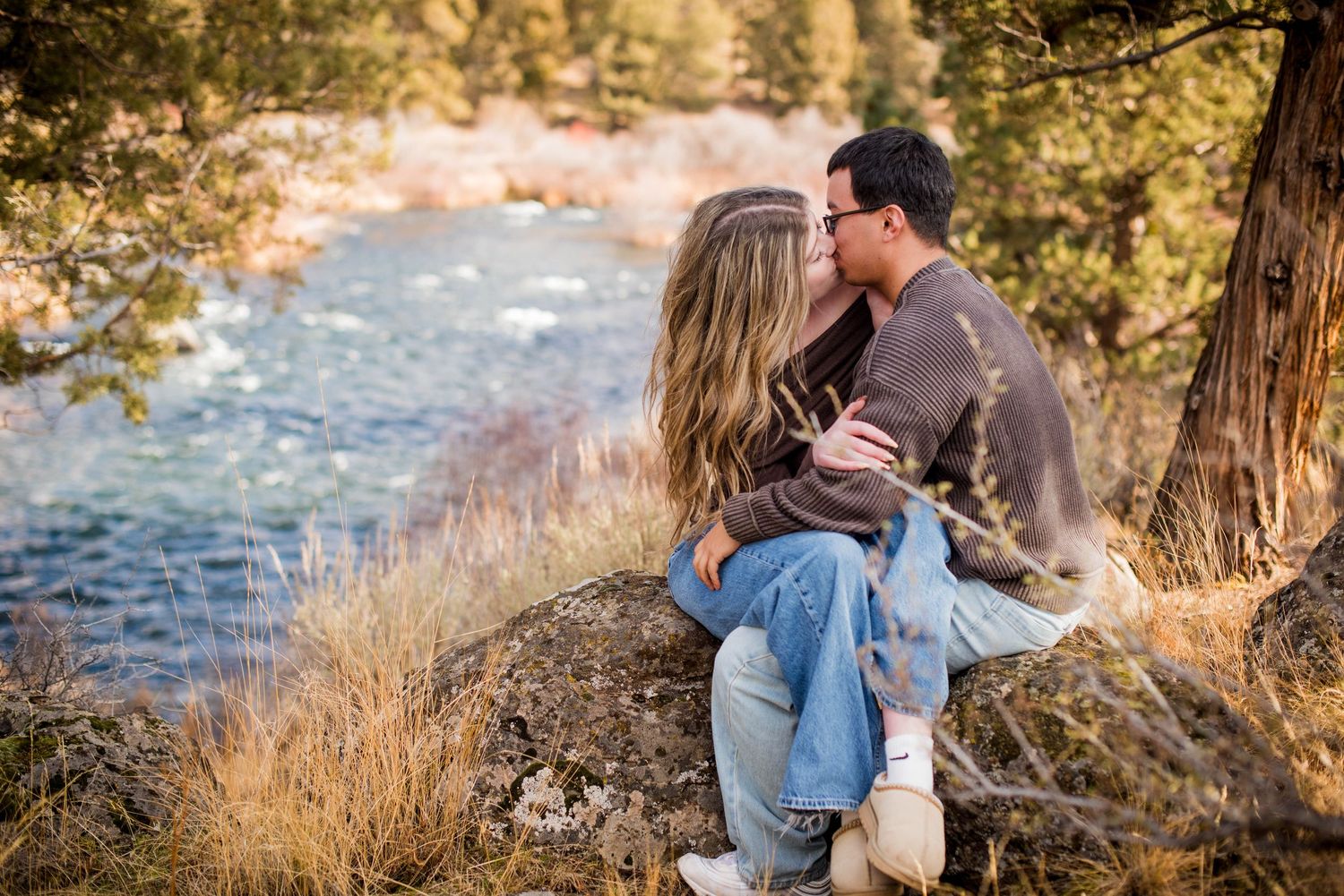 Engagement Photographer, Bend Oregon,  Central Oregon,  Redmond Oregon,  Sisters Oregon,  Sunriver Oregon.  Pacific Northwest.
