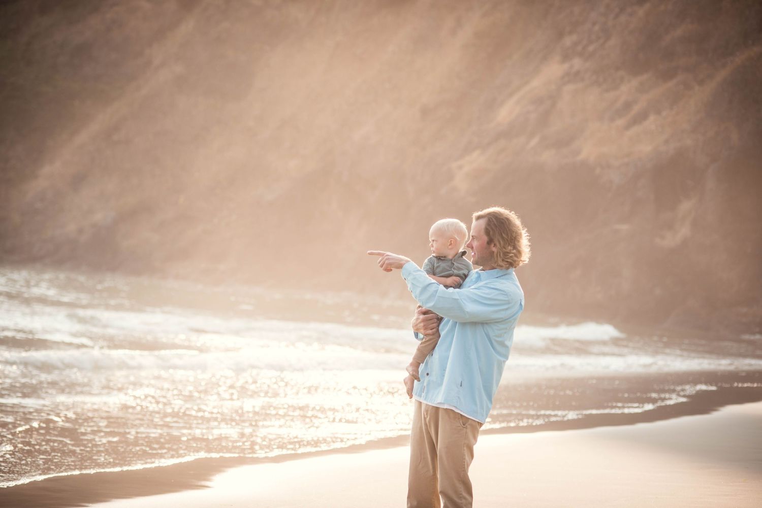 Family Photographer,  Oregon Coast,  Newport Oregon. Lincoln City,