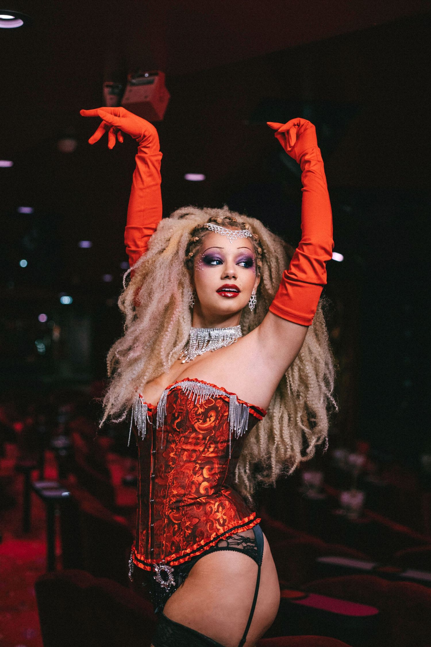 Léna Situations photographiée au Crazy Horse à Paris lors d’une soirée Halloween - By Léa Charra