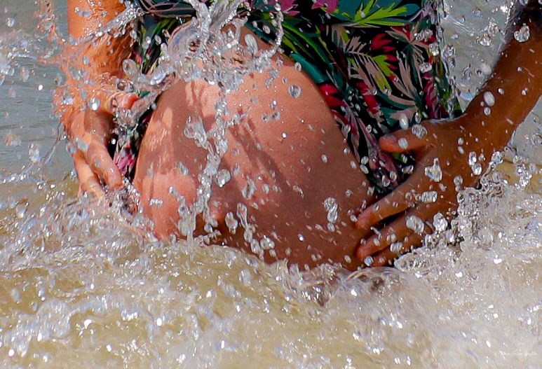 Celebrate motherhood with maternity photography in West Michigan. Timeless, glowing portraits by Main Focus Studios.