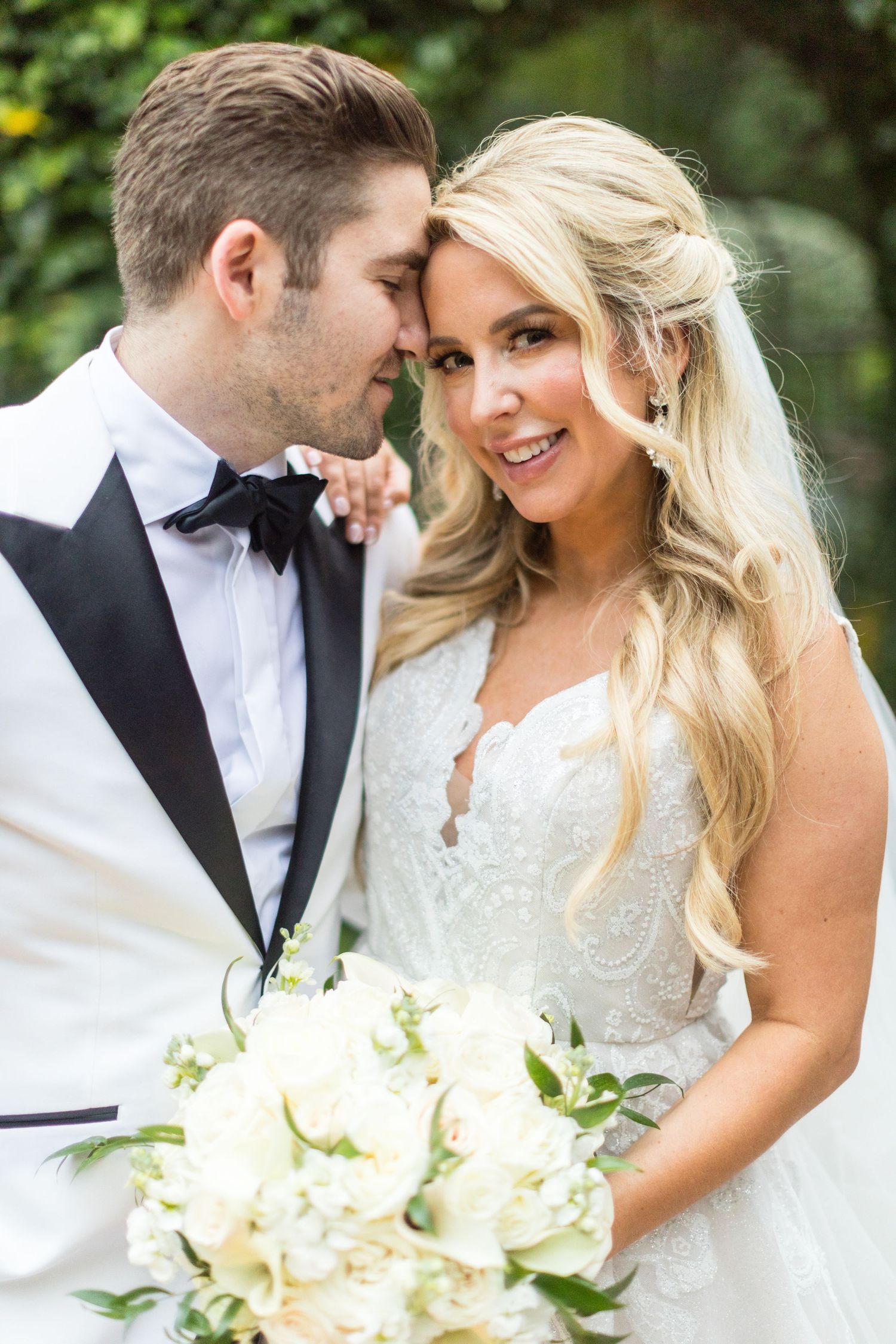 Ashley + Jarred | Zuccari Wedding | © Carly Arnwine Photography | PriscillaMBeauty | RSVP Catering | The Vow Boutique | Flowers at 38