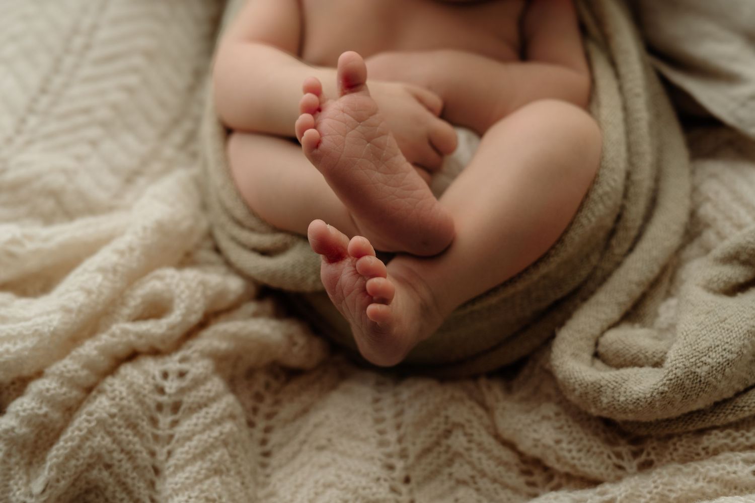 Tiny baby toes