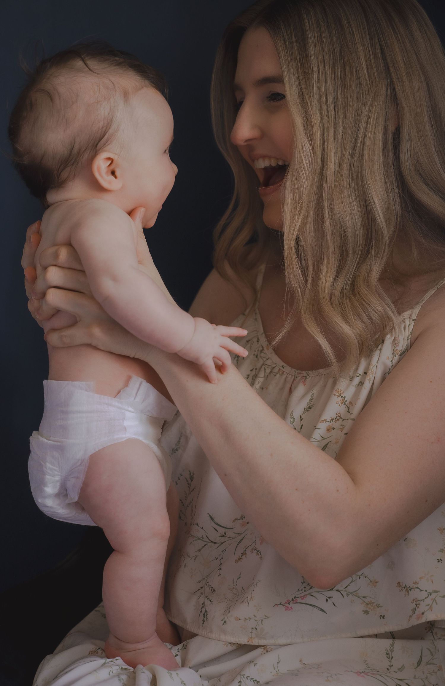 gentle-motherhood-photoshoot-lifestyle-leicestershire.jpg