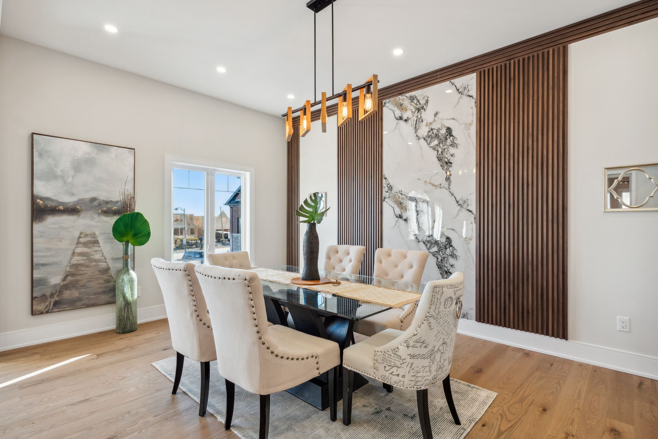 Discover top-tier Professional Photography, Videography, and iGuide 3D Tour services in Barrie, Ontario. Barrie Real Estate Photographer.