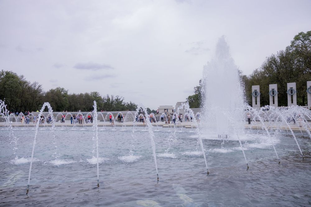 Photo of fountains at Lincoln memorial