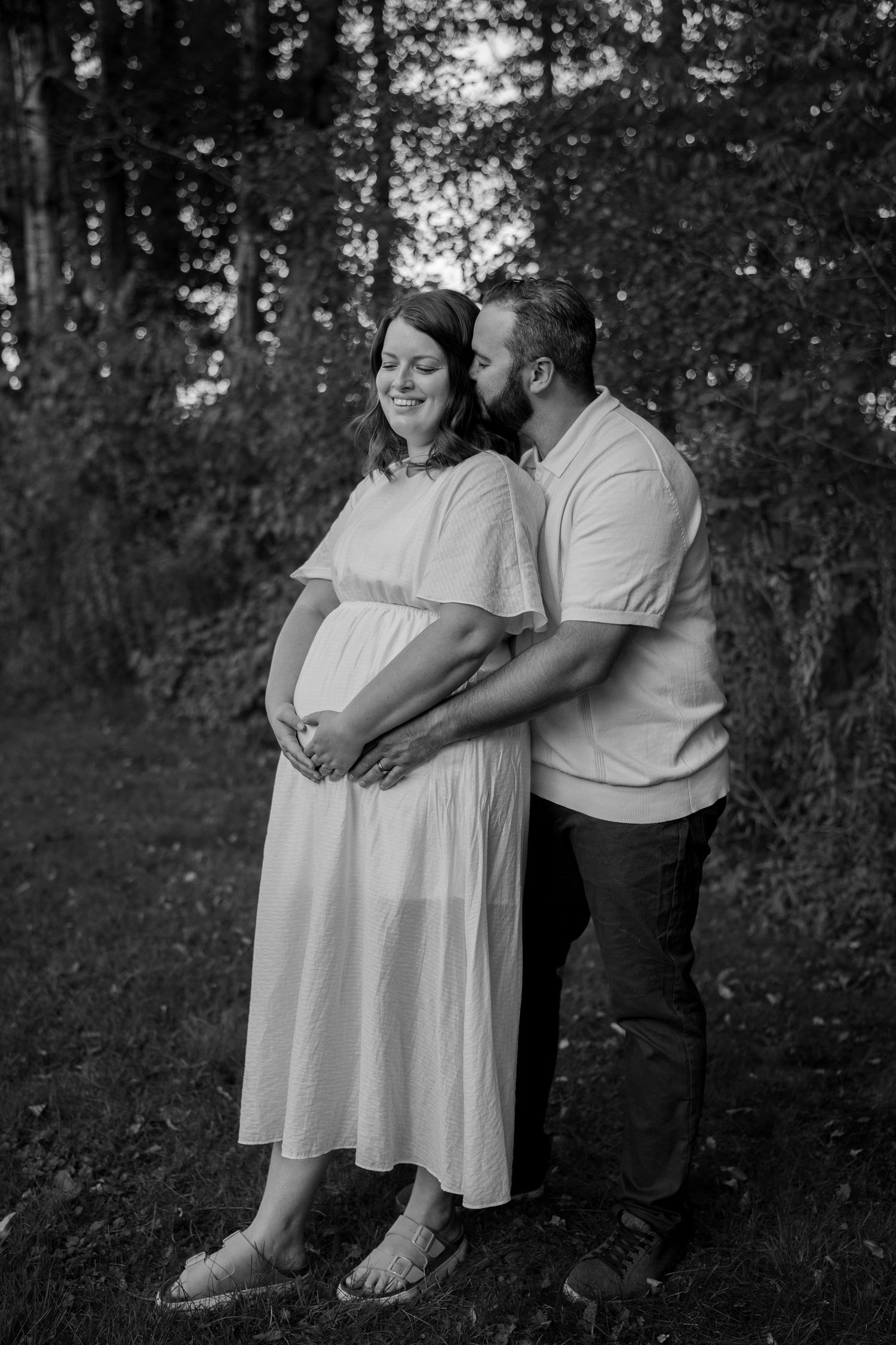 Photographie, séance photographique extérieur à domicile. Approche documentaire à Sherbrooke, en Estrie Maternité enceinte grossesse enfant