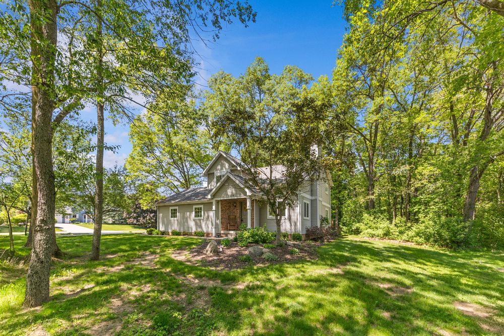 Front exterior of luxury home in Metamora Michigan