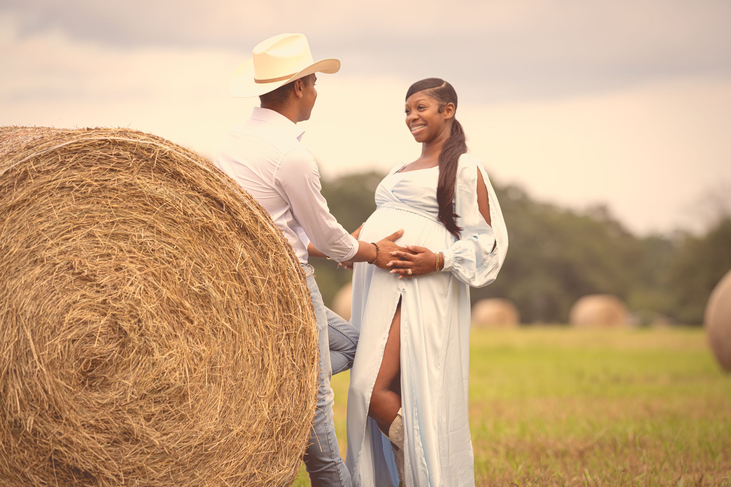 Maternity session, outdoor