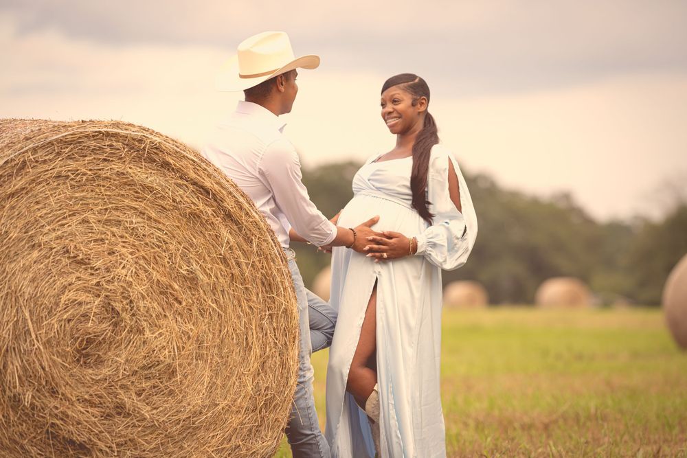 Maternity session, outdoor