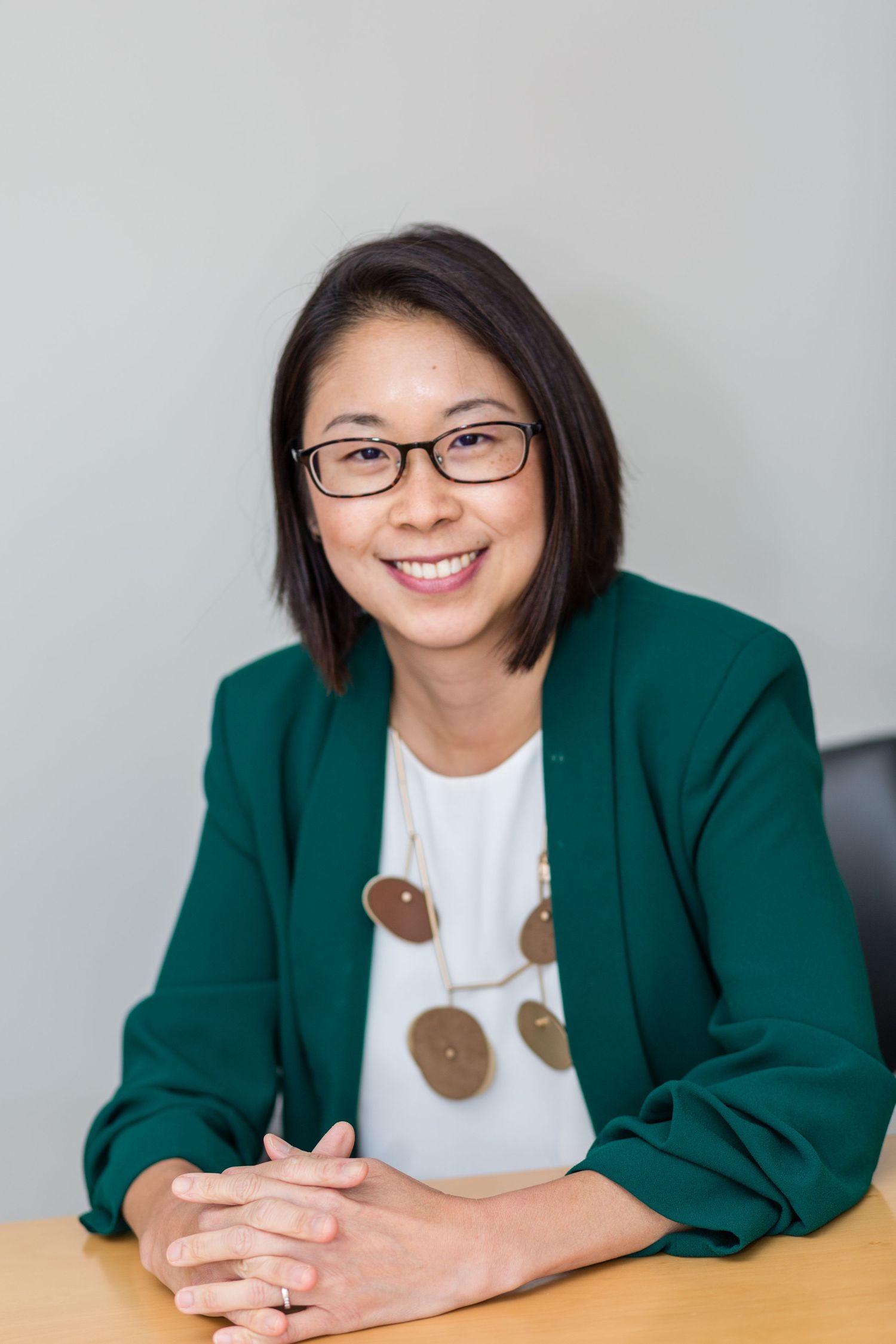 Singapore Headshot Photographer Studio Lifestyle Corporate reasonable price affordable