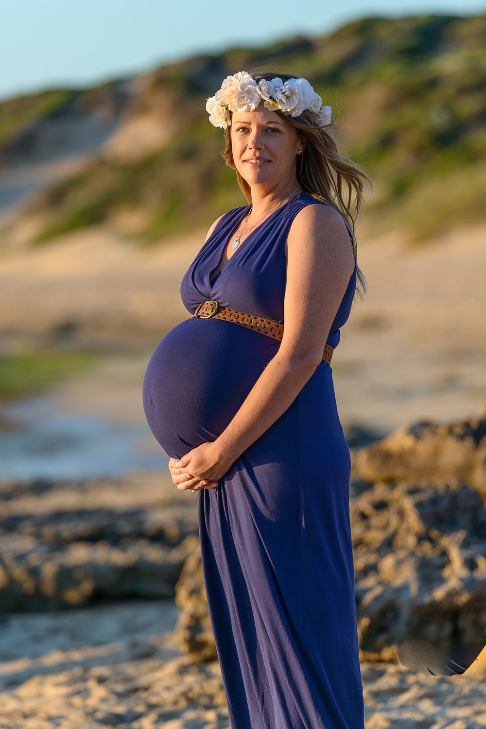 Beautiful pregnant woman at the beach - Kelly Chapman Photographer Perth