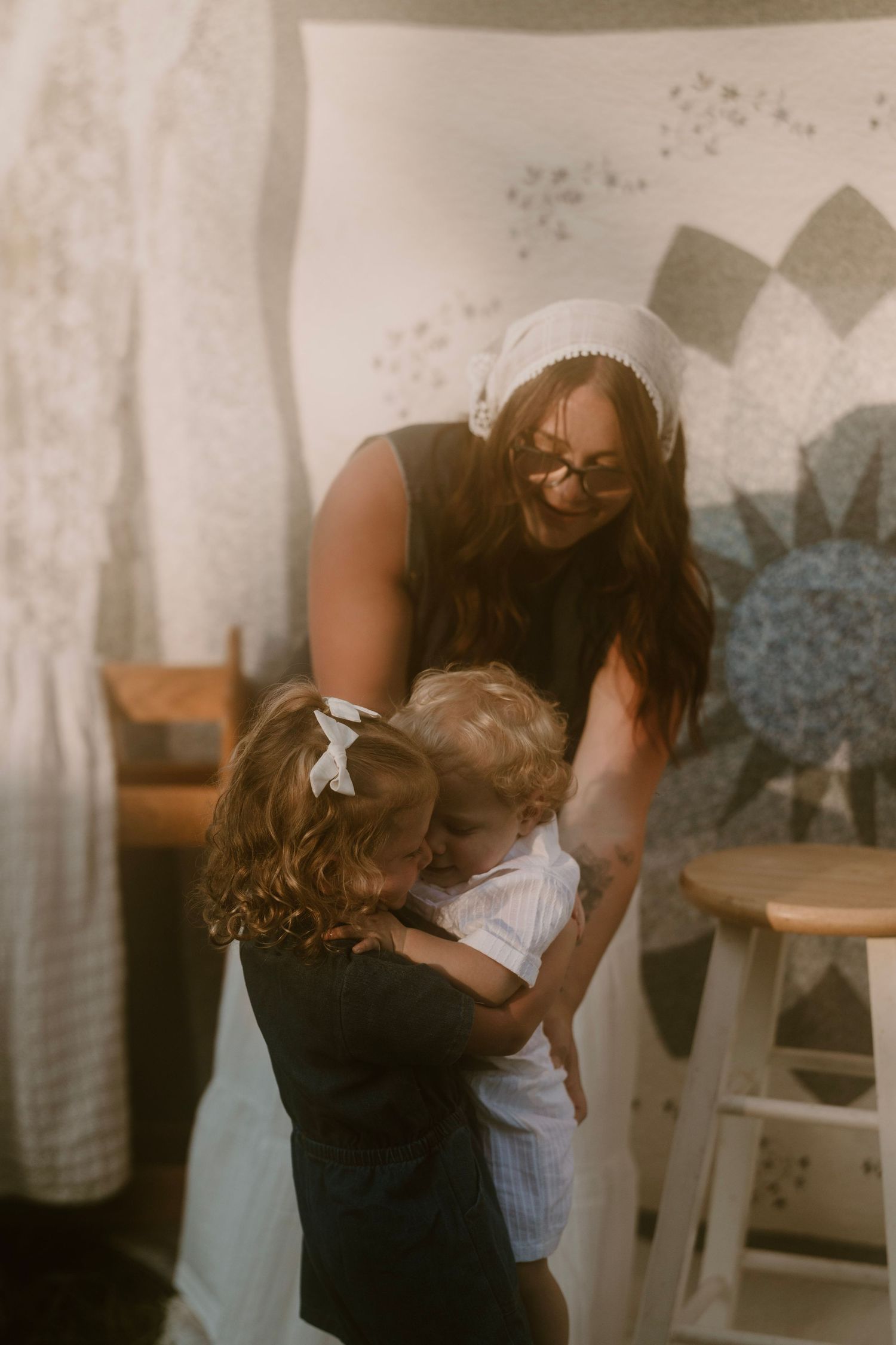 golden hour maternity session in cincinnati ohio
