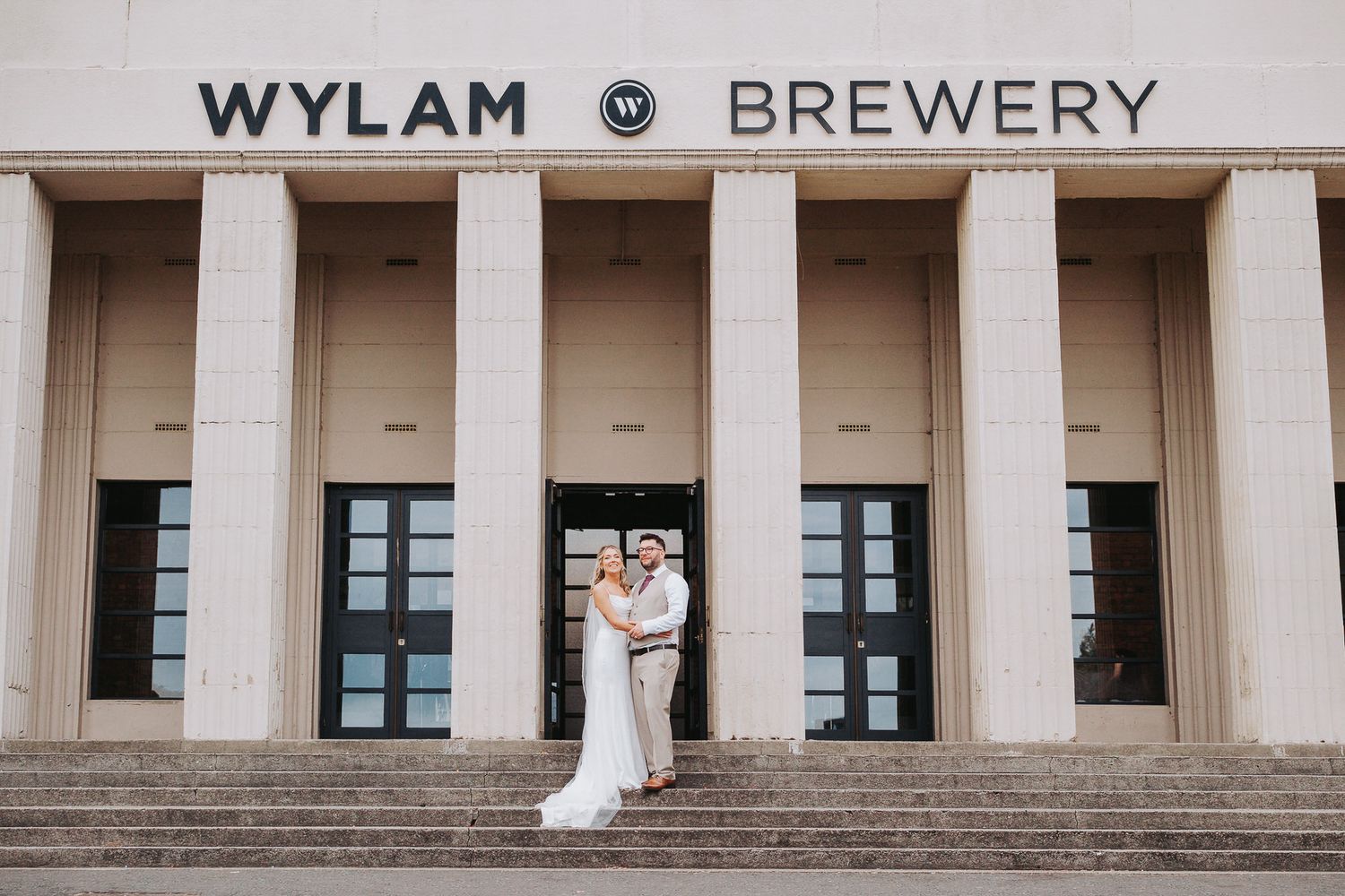 Newcastle upon Tyne Wedding Photographer. Candid relaxed portraits with Fujifilm colours. Wylam Brewery wedding photos
