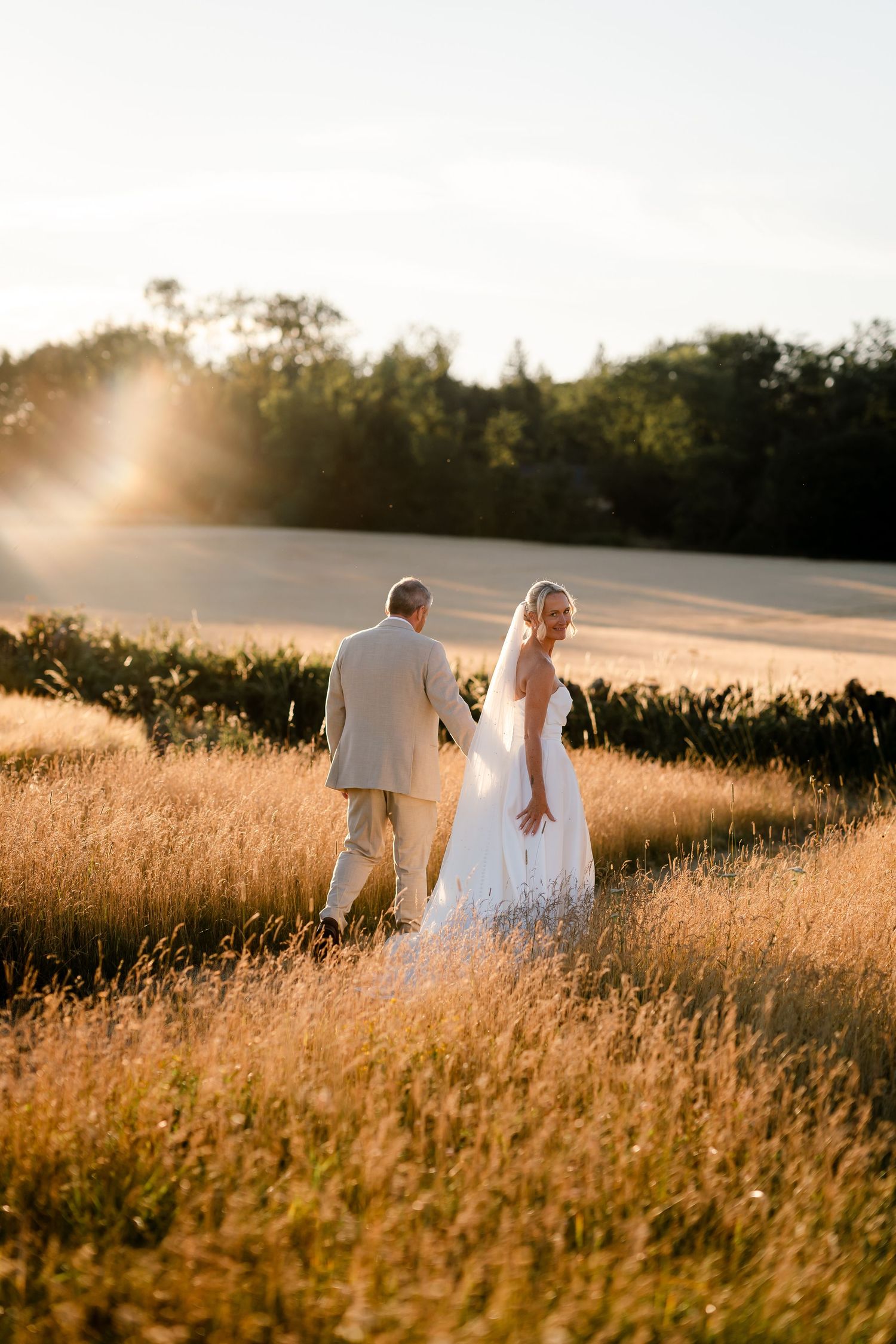Golden hour portraits at Lapstone Barn.