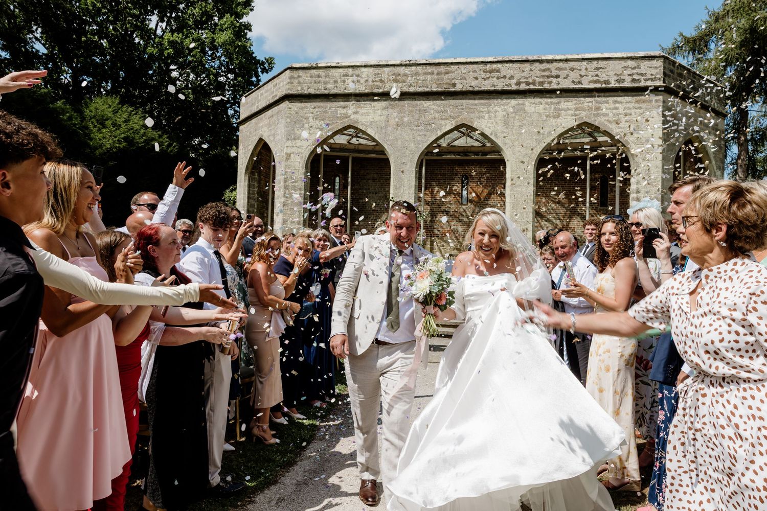 Chiddingstone Castle confetti