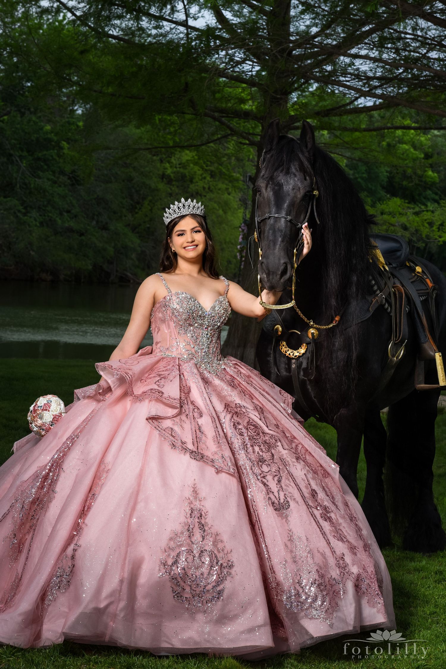 Grand Prairie quinceañera photography and videography by Fotolilly Photography creating unforgettable memories throughout DFW Texas