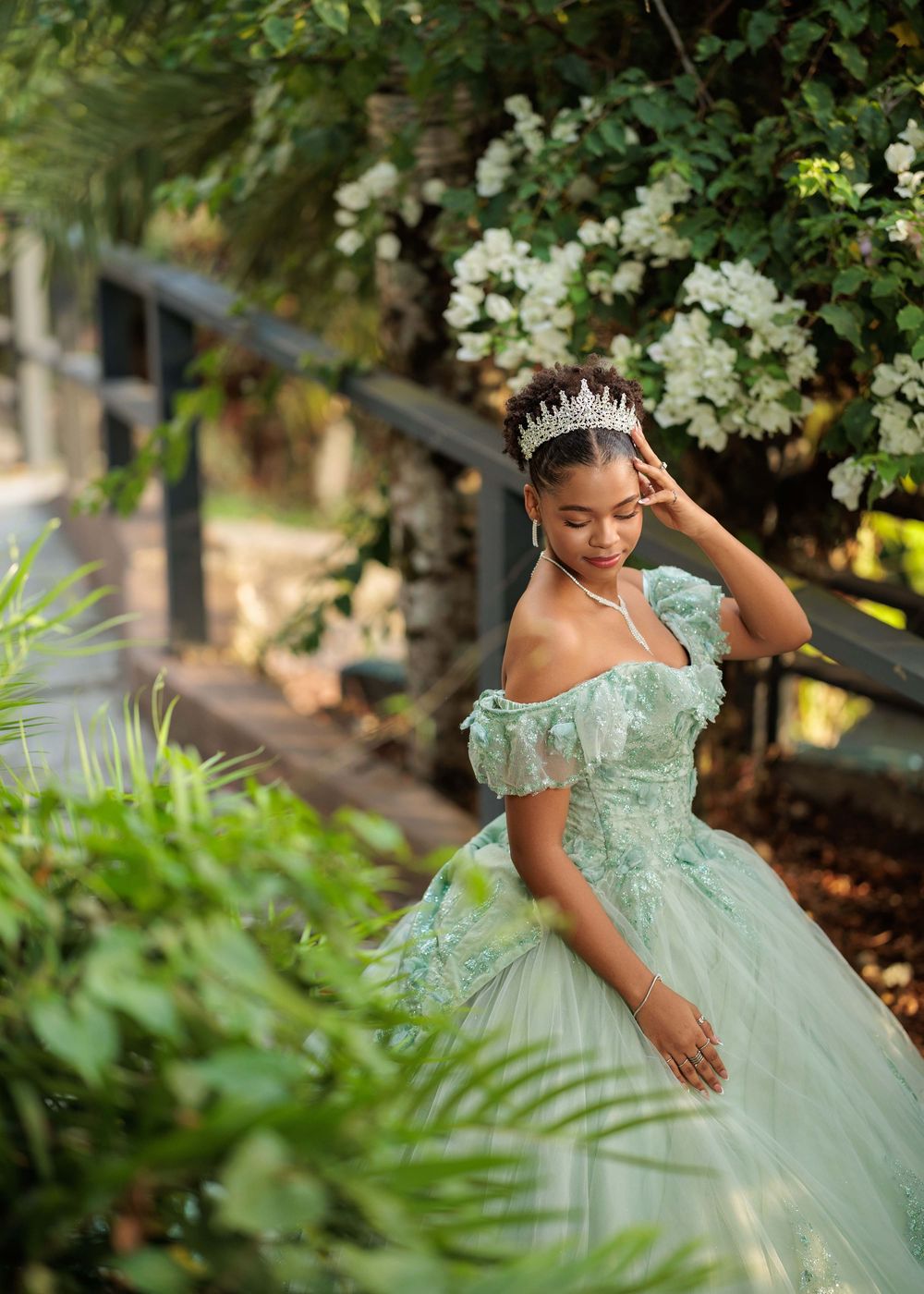 Fotos de quinceañera en Restaurante Loma Azul, Tenares, Hermanas Mirabal. Conoce esta sesión de quinceaños elegante y llena de personalidad.