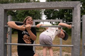 Familie bei einem entspannten Familienshooting