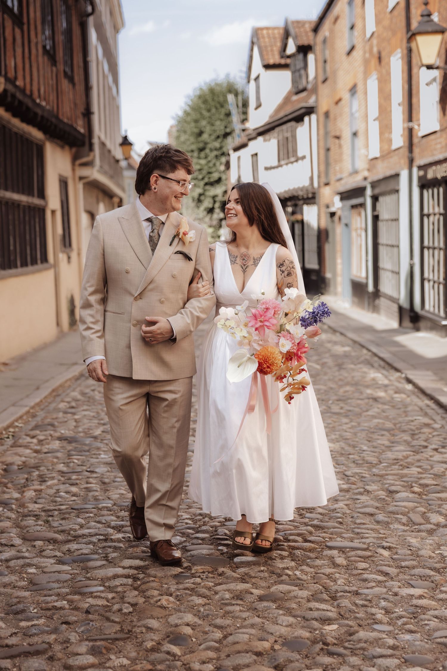 norwich elopement wedding | Norwich castle wedding | snapsbyleigha wedding photographer