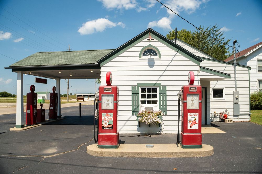 Service Stations on Route 66 in Illinois. September 4, 2026. Photo: David Manning.