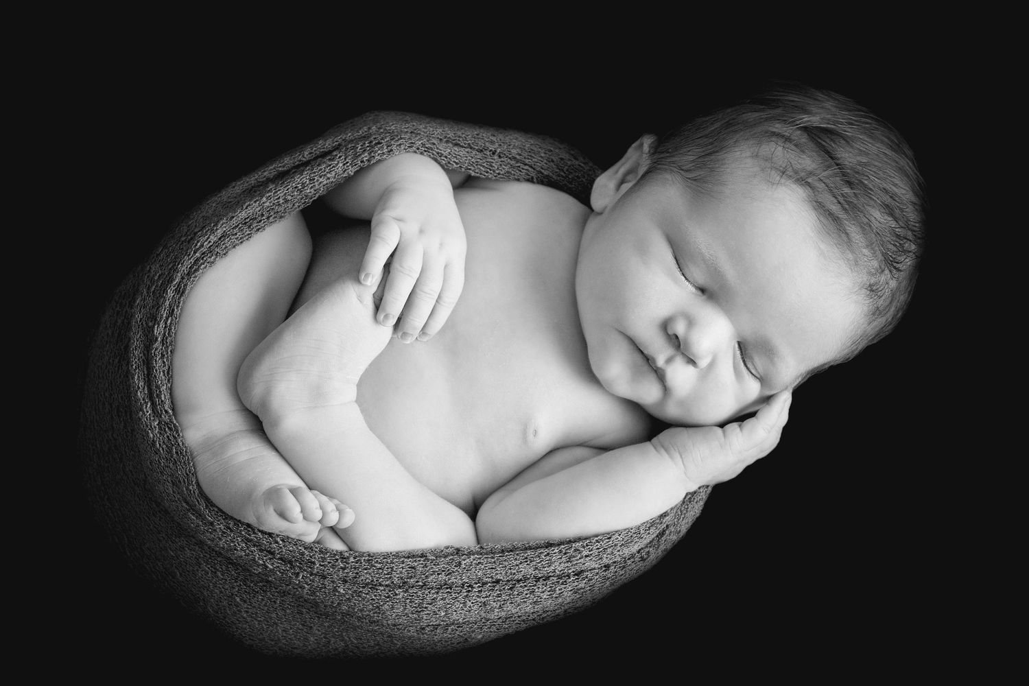 Gold Coast newborn photographer offering gift cards for newborn sessions