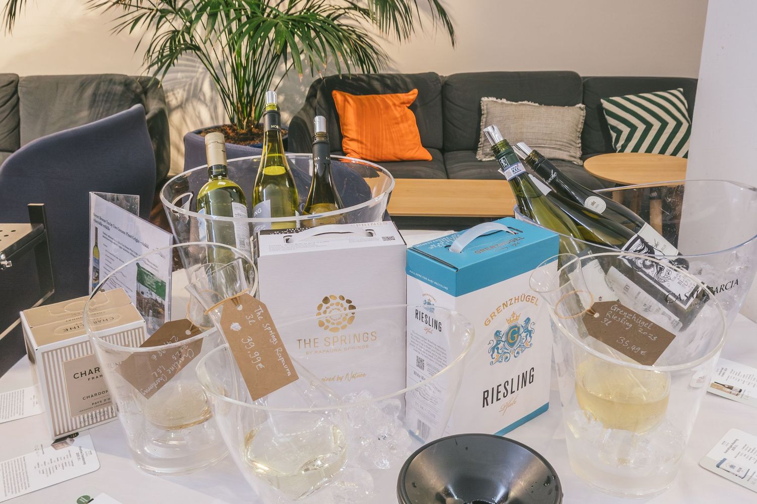 White wines and boxed Riesling presented by Anora at Helsinki Uncorked 2026 in Helsinki. Photo by © Reka Peurala, Three Pod Studio