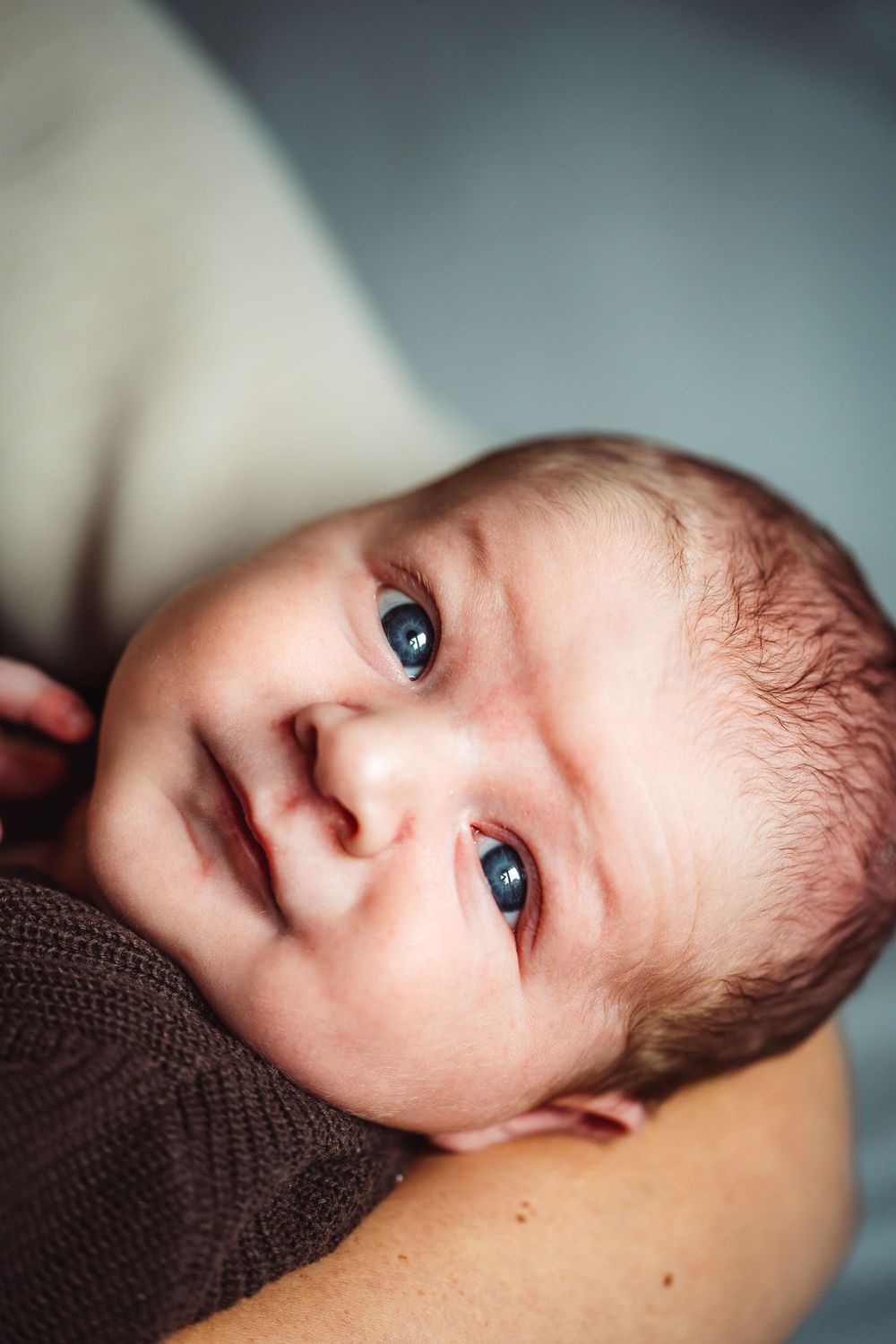 baby, foto, gezin, newbornshoot, spontane fotografie, fotograaf salland, ogen